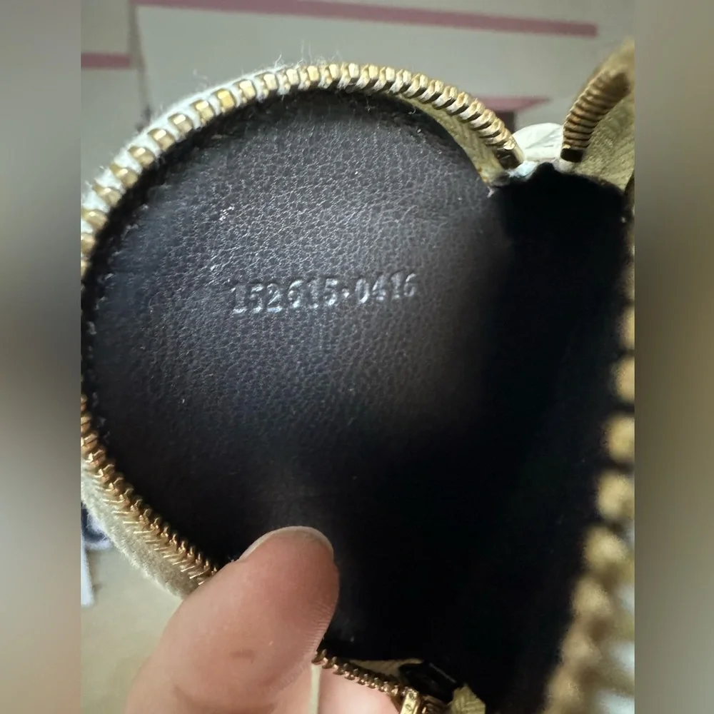 Gucci Heart Coin Purse Authentic - Picture 7 of 8